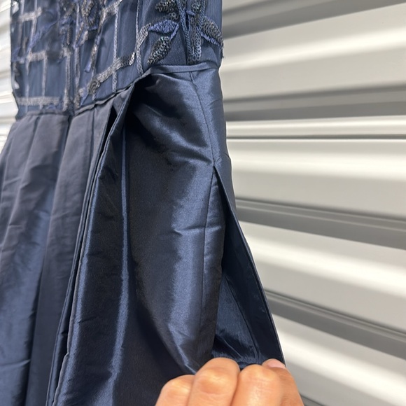 Gently used royal blue Adrianna Papell dress. - Picture 6 of 7